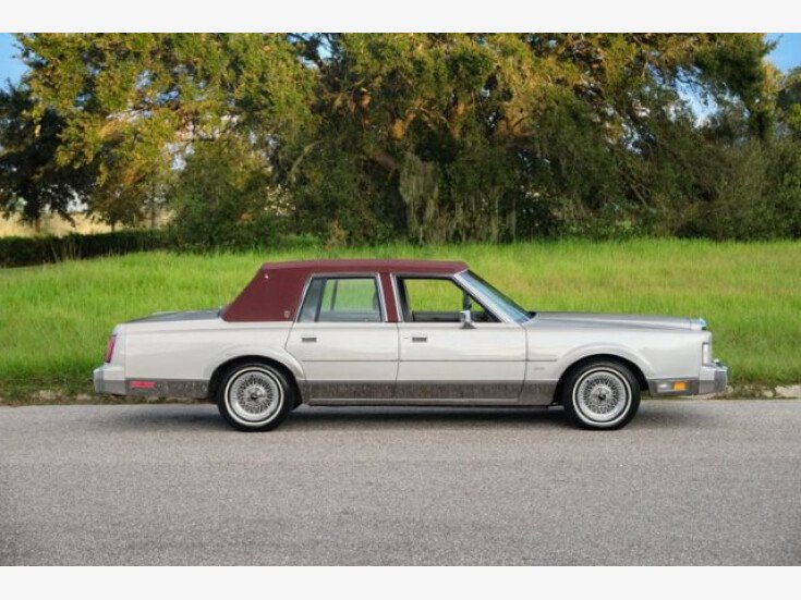 Thumbnail Photo undefined for 1988 Lincoln Town Car